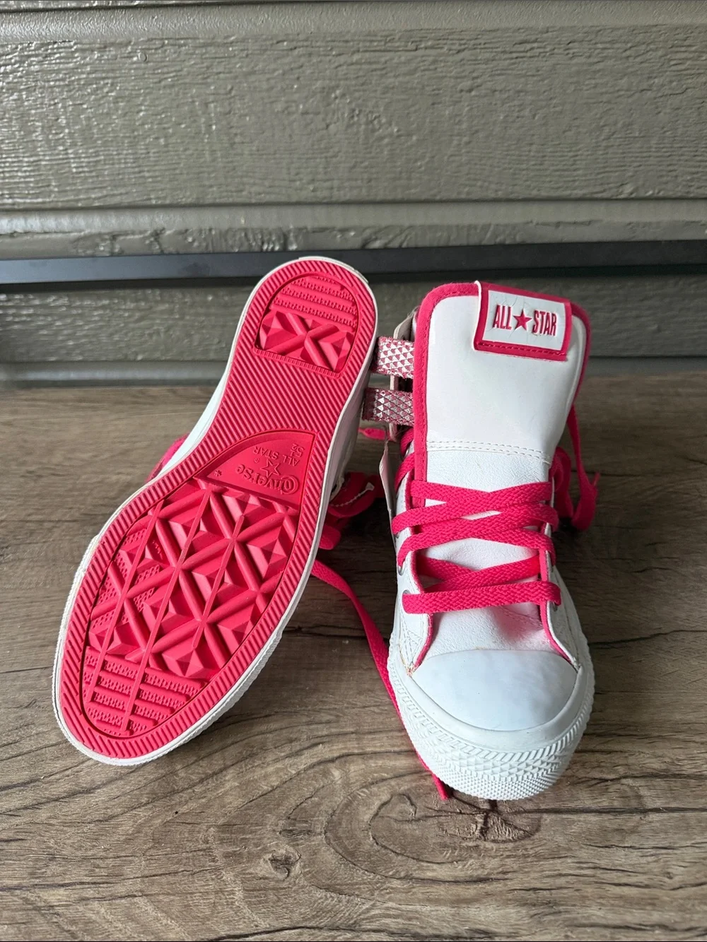Converse kid’s White High-Top Sneakers with Hot Pink Laces and Straps size 5.5